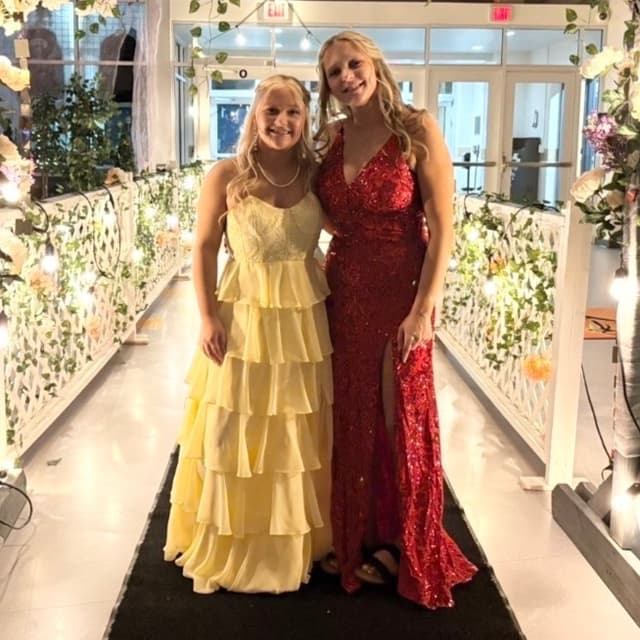 Glow Duo at Sunlessvibes With Jade in Fond Du Lac, WI